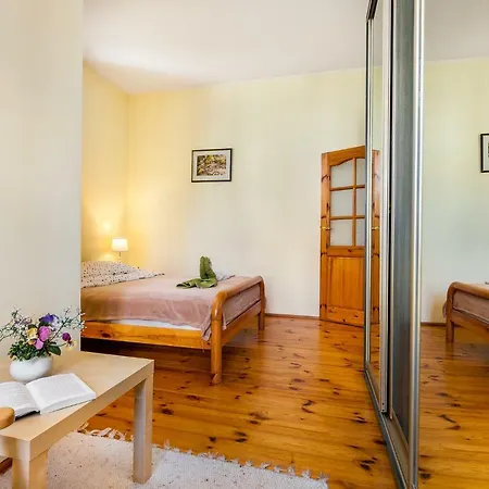 Hektor Apartment *