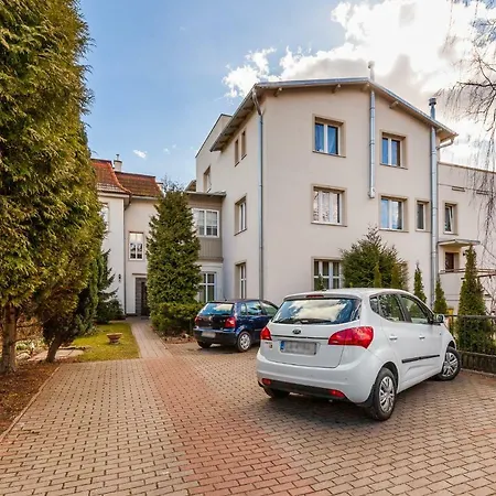 Hektor Apartment *